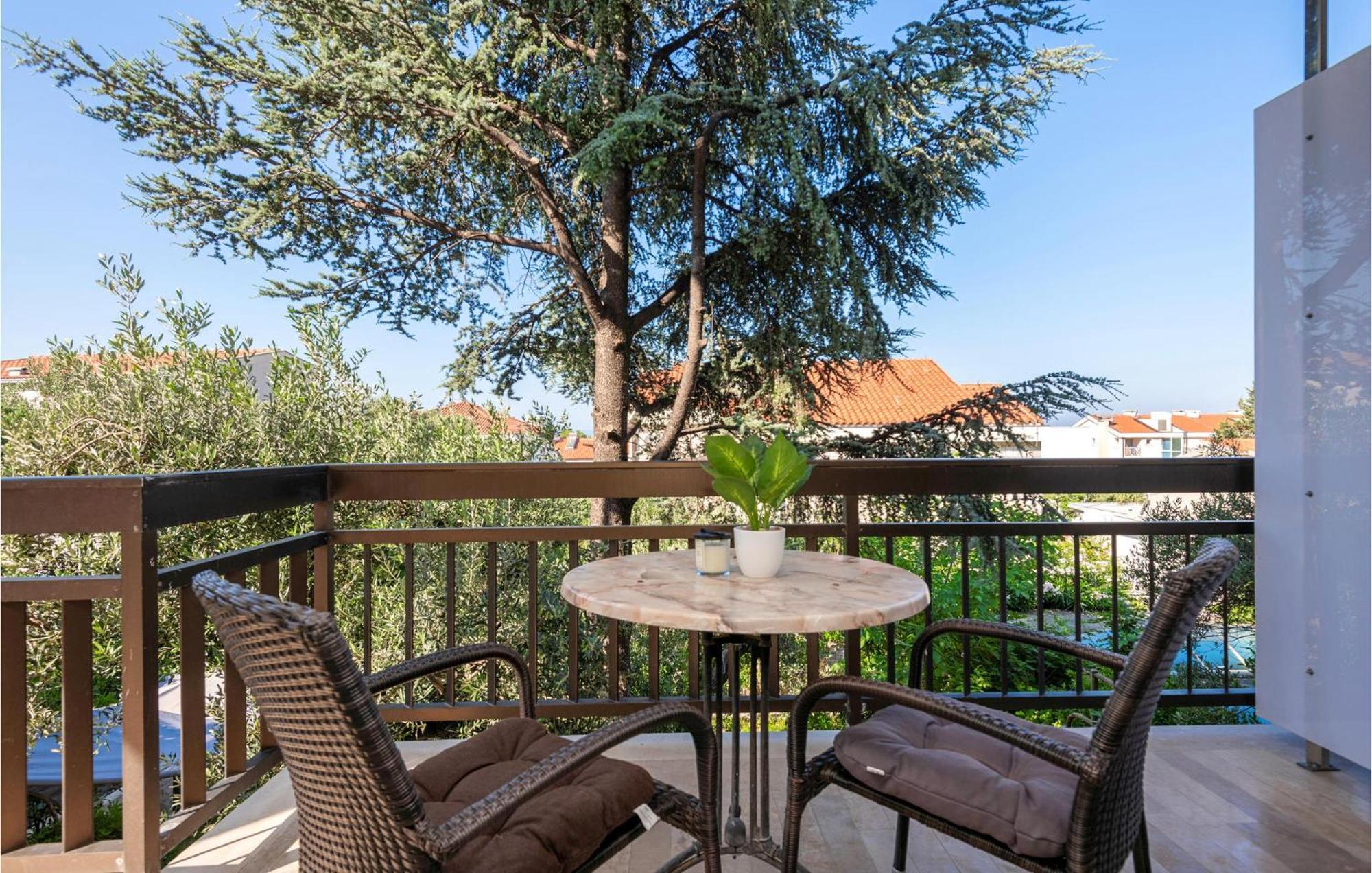 Awesome Apartment In Makarska With Wifi Экстерьер фото
